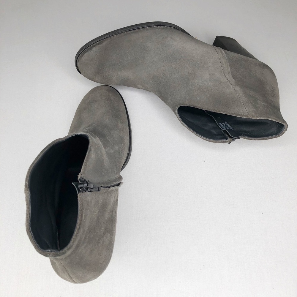 ✨HP✨Paul Green Delgado Gray Scoop Ankle Booties, 8 - Picture 3 of 8